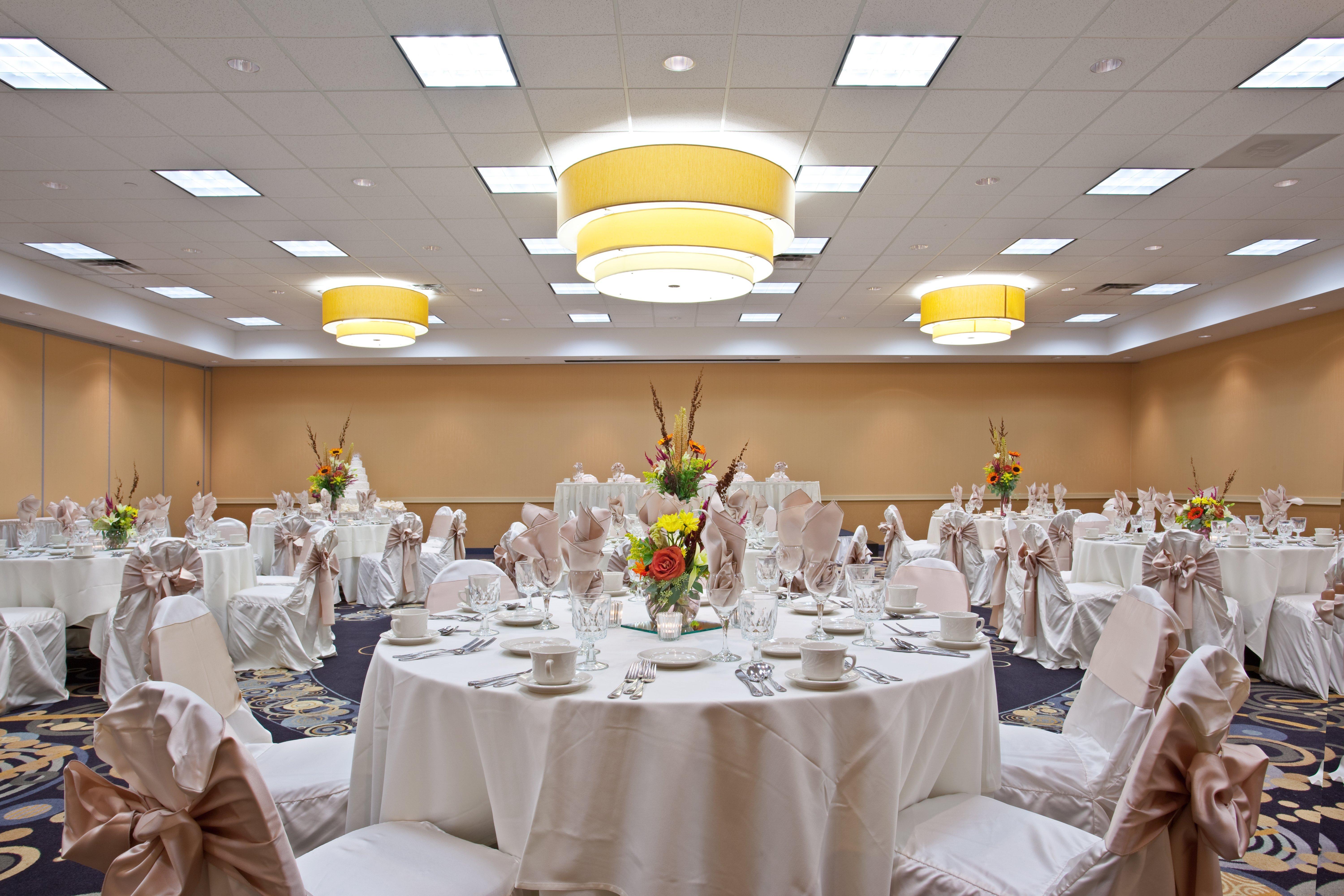 Holiday Inn Chicago - Elk Grove, An Ihg Hotel Elk Grove Village Exterior photo